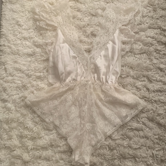 VINTAGE 80s 90s Ivory Lace Teddy - Picture 2 of 6